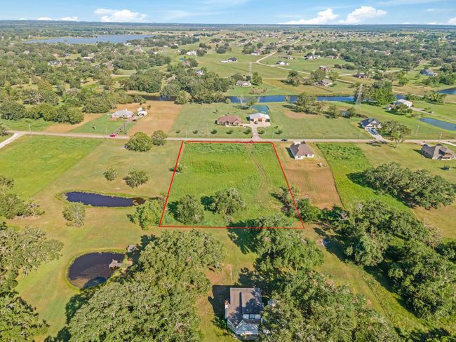 626 Mill Rd, Home with 0 bedrooms, 0 bathrooms and null parking in Angleton TX | Image 4
