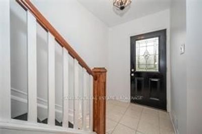 536 Sydney St, House attached with 2 bedrooms, 1 bathrooms and 3 parking in Cornwall ON | Image 3