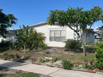 440 Gull Court, House other with 3 bedrooms, 2 bathrooms and null parking in North Palm Beach FL | Image 1