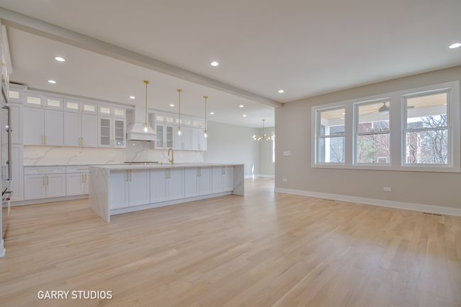 15W320 Concord St, House other with 4 bedrooms, 5 bathrooms and 3 parking in Elmhurst IL | Image 13