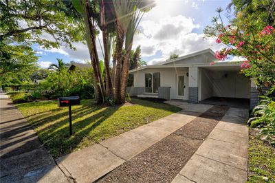 422 31st St, House other with 4 bedrooms, 3 bathrooms and null parking in West Palm Beach FL | Image 1