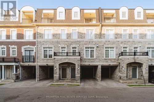 25 Routliffe Lane, Toronto (Newtonbrook West), ON, M2N0A5 | Card Image