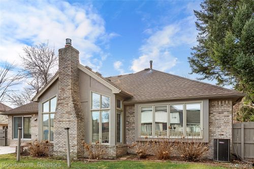 14931 Patterson Dr, Shelby Twp, MI, 48315-4940 | Card Image