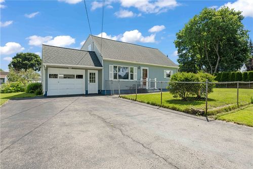 104 Rahway Rd, Gates, NY, 14606-4915 | Card Image