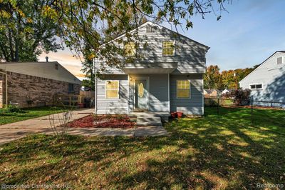 22459 Springbrook Avenue, Home with 2 bedrooms, 2 bathrooms and null parking in Farmington Hills MI | Image 3