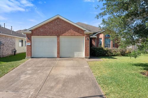 2614 Maple Place Ct, Fresno, TX, 77545-8826 | Card Image