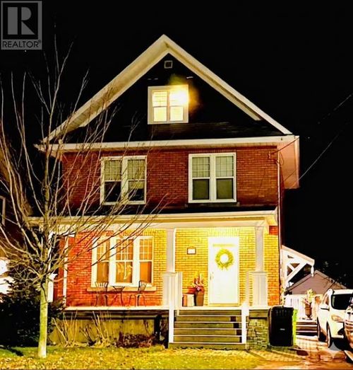 7 Forest Ave, Sault Ste Marie, ON, P6B1A3 | Card Image