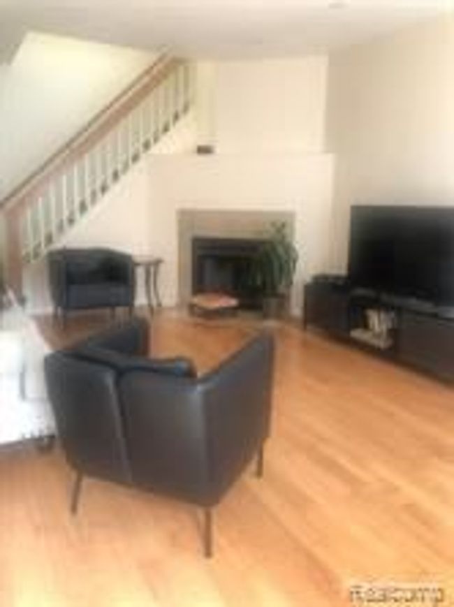 7363 Devonshire, Condo with 2 bedrooms, 3 bathrooms and null parking in West Bloomfield MI | Image 7