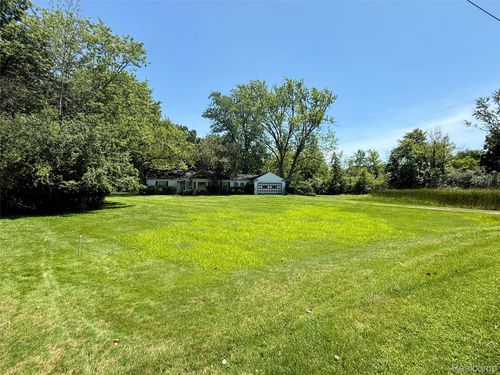 30486 S Greenbriar Rd, Franklin, MI, 48025-1417 | Card Image