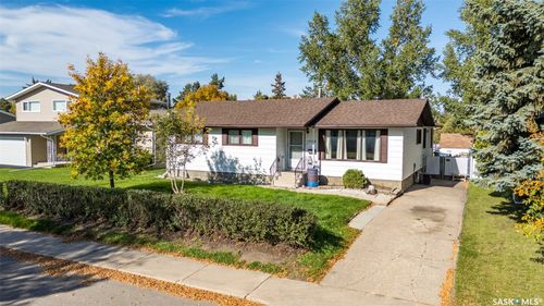 1338 Lacroix Crescent, Prince Albert, SK, S6V6R8 | Card Image