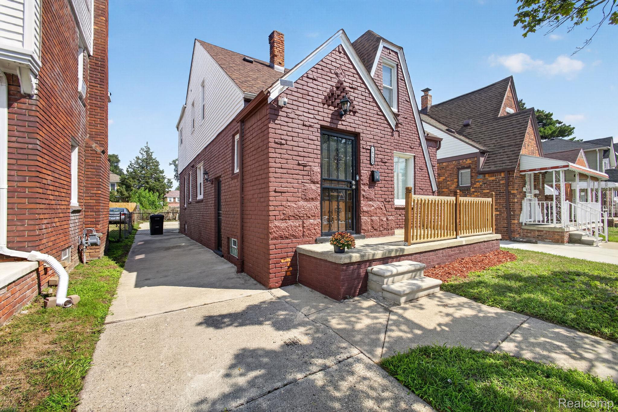 Residential in Detroit 3