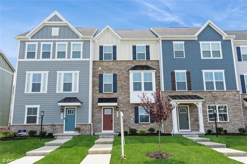 4806 Spruce Rd, Gibsonia, PA, 15044-6940 | Card Image