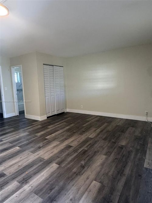 apt-22-2150 Madison St, Hollywood, FL, 33020-5384 | Card Image
