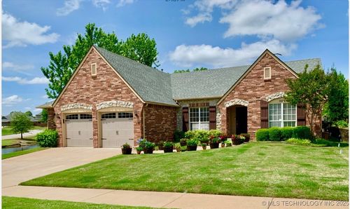 203 E 125th Pl S, Jenks, OK, 74037-5070 | Card Image
