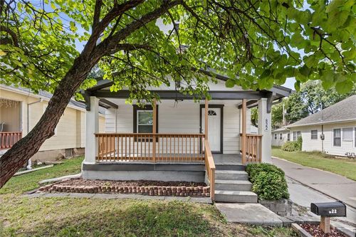 822 S Hardy Ave, Independence, MO, 64053-1829 | Card Image