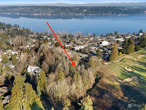 8415 Inverness Dr Ne, Seattle, WA, 98115 | Card Image