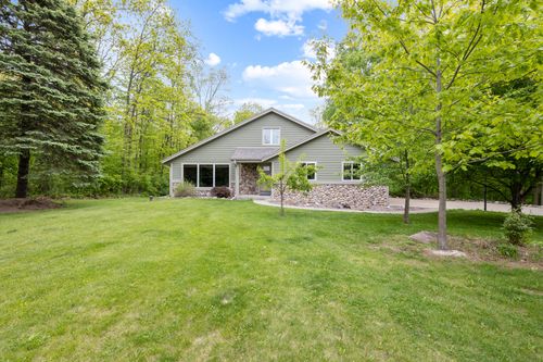 3324 County Road Cc, Slinger, WI, 53086-9733 | Card Image