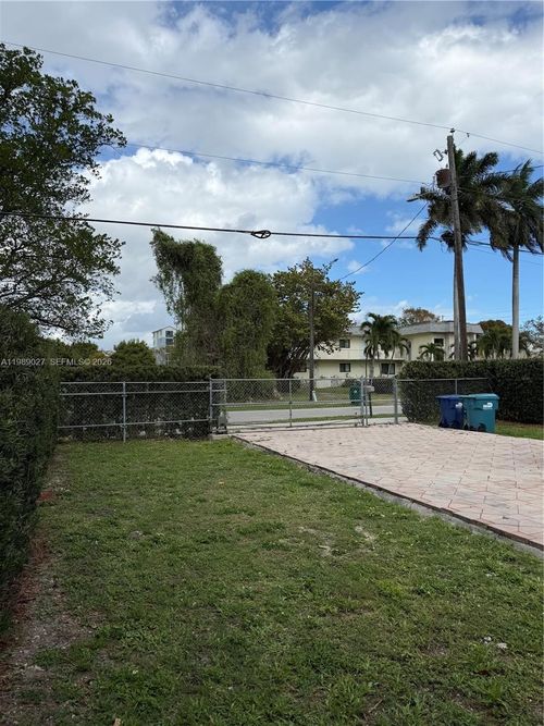 10030-10030 W Guava St, Miami, FL, 33157-5326 | Card Image