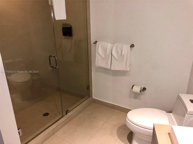 UNIT-2910 - 4111 Ocean Dr, Condo with 1 bedrooms, 1 bathrooms and null parking in Hollywood FL | Image 17
