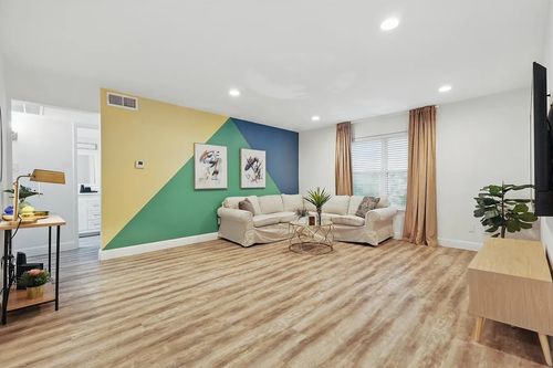 265-8083 Meadow, Dallas, TX, 75231 | Card Image