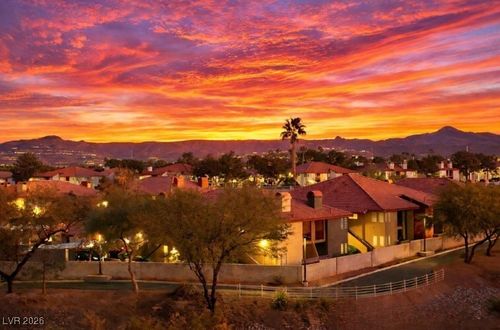 apt-1622-2325 Windmill Pkwy, Henderson, NV, 89074-5445 | Card Image