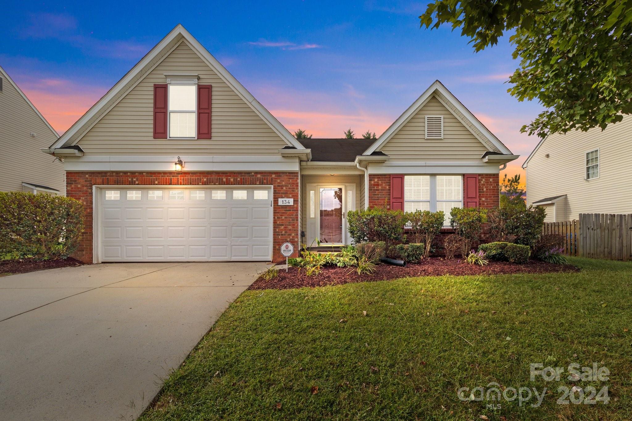 Sawhorse Dr, Mooresville, NC 28115