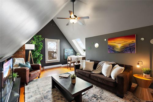6-851 Wollaston St, Esquimalt, BC, V9A5A9 | Card Image