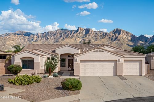 251 W La Veta Ct, Oro Valley, AZ, 85737-3753 | Card Image