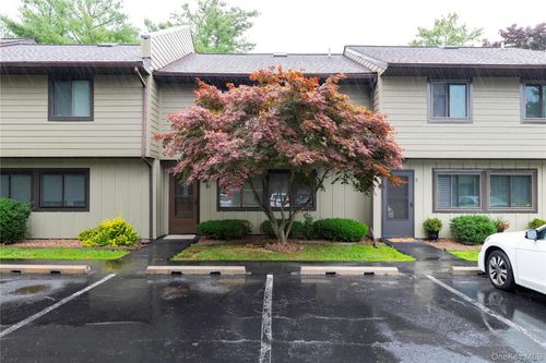 3 Hudson Heights Dr, Poughkeepsie, NY, 12601-2958 | Card Image