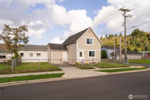 200 N A St, Aberdeen, WA, 98520-2830 | Card Image