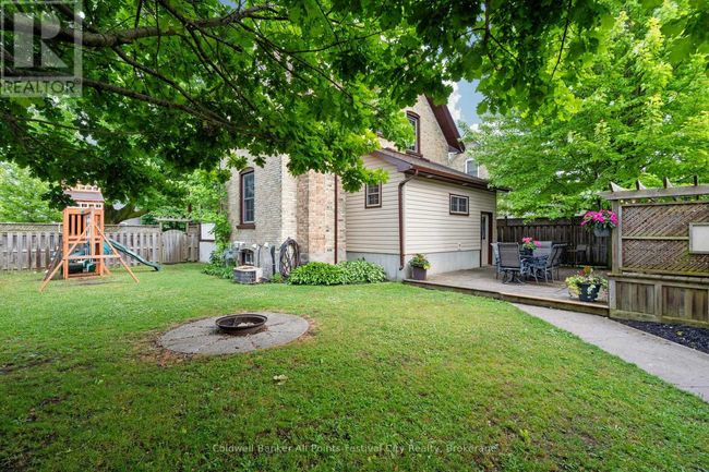 32 Cambria Rd S, House other with 3 bedrooms, 2 bathrooms and 4 parking in Goderich ON | Image 6