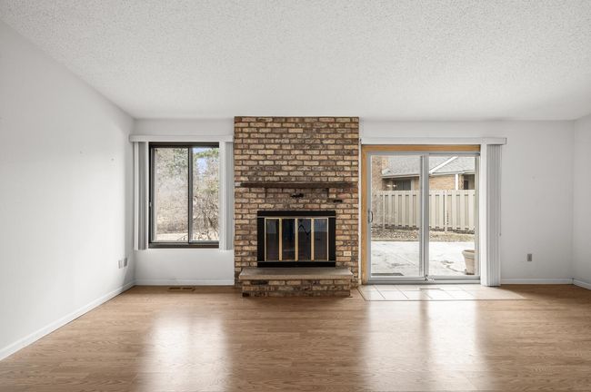 1940 Harbor Ln N, Townhouse with 2 bedrooms, 2 bathrooms and null parking in Plymouth MN | Image 6