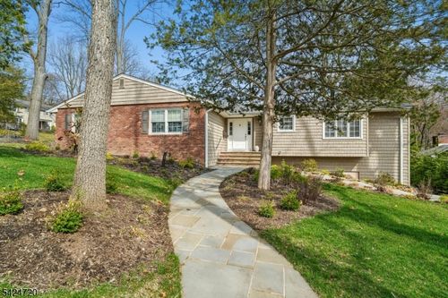 21 Tremont Ter, Livingston, NJ, 07039-3217 | Card Image