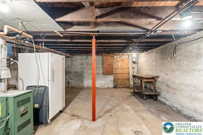 1926 W Broad St, Townhouse with 4 bedrooms, 1 bathrooms and null parking in BETHLEHEM PA | Image 36