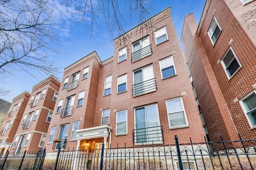 3w-1328 W Belmont Ave, Chicago, IL, 60657-9683 | Card Image