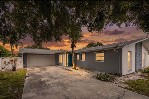 2075 N Keene Rd, CLEARWATER, FL, 33755-1372 | Card Image