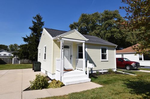 1344 Vine Street, Union Grove, WI, 53182 | Card Image