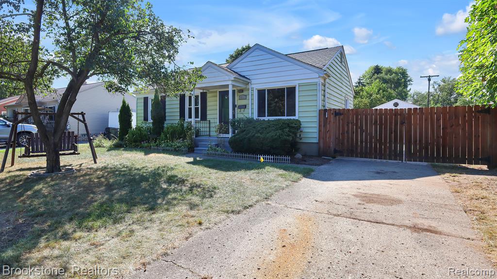 Wright Ave, Shelby Township, MI 48317 #1