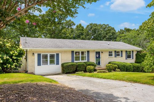 2528 Standifer Hills Dr, Chattanooga, TN, 37421-4911 | Card Image