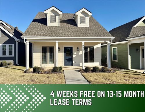 921 Ne Heights Ln, Bentonville, AR, 72712-3095 | Card Image