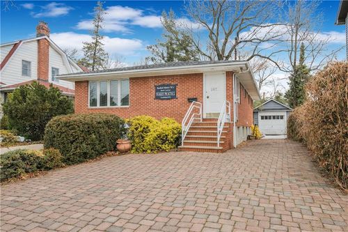 107 Nelson Ave, Staten Island, NY, 10308-2710 | Card Image