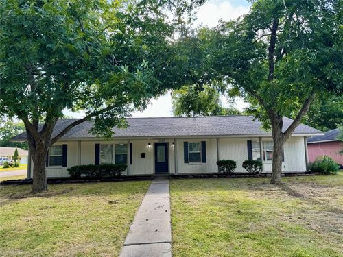 1907 Amy Dr, Baytown, TX, 77520-3651 | Card Image