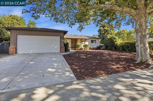 3818 Beechwood Dr, Concord, CA, 94519-1238 | Card Image