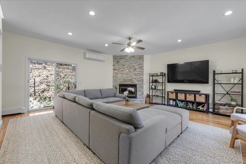 147 Waterside Ave, Northport, NY, 11768-2154 | Card Image