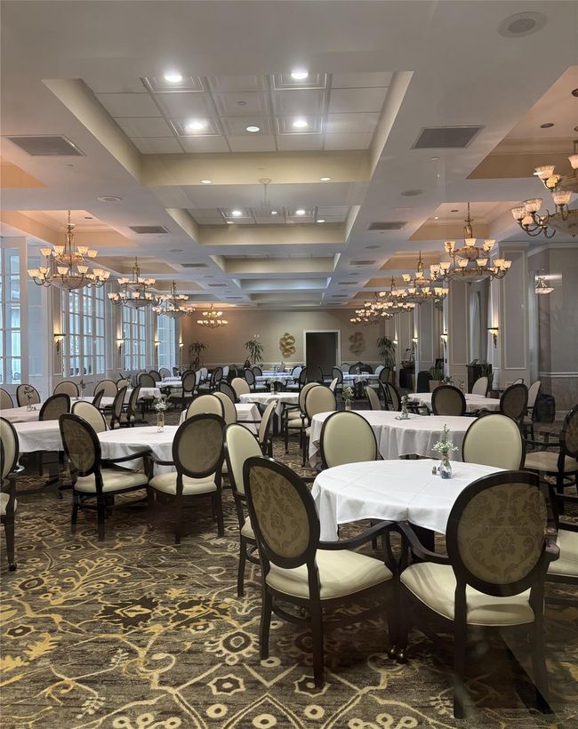 On-site restaurant | Image 35