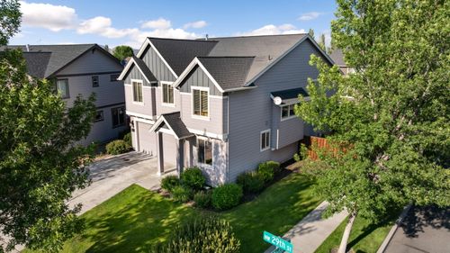 306 Nw 29th St, Redmond, OR, 97756-7303 | Card Image