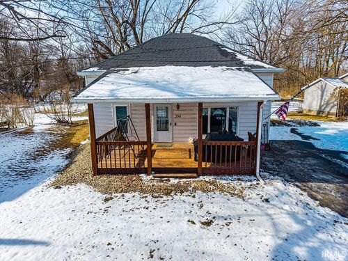 204 S Main St, La Fontaine, IN, 46940-9208 | Card Image