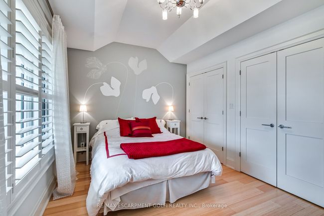 106 Cumming Crt, House other with 4 bedrooms, 3 bathrooms and 4 parking in Ancaster ON | Image 21