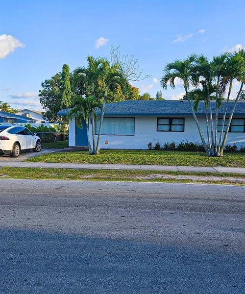 2941 Nw 12th St, Fort Lauderdale, FL, 33311-5001 | Card Image