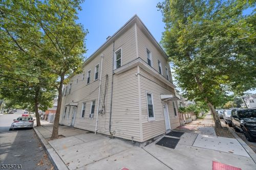385 Highland Ave, Passaic, NJ, 07055-3224 | Card Image